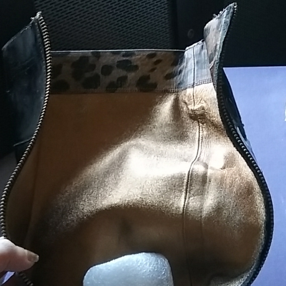 DOLCE & GABBANA Patent Leather Boots - Picture 10 of 13